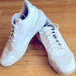 Men’s Puma basketball shoes